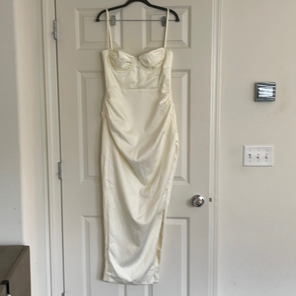 House of CB ‘Flora’ in ivory size Large (fits 8 to 10)